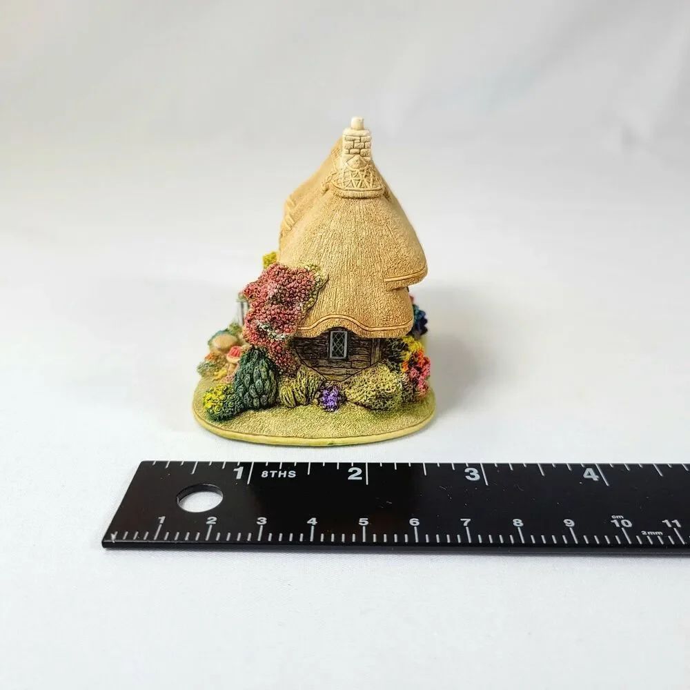 Lilliput Lane Little Garden Party L2570 Vintage 2002 Cottagecore Fairy House